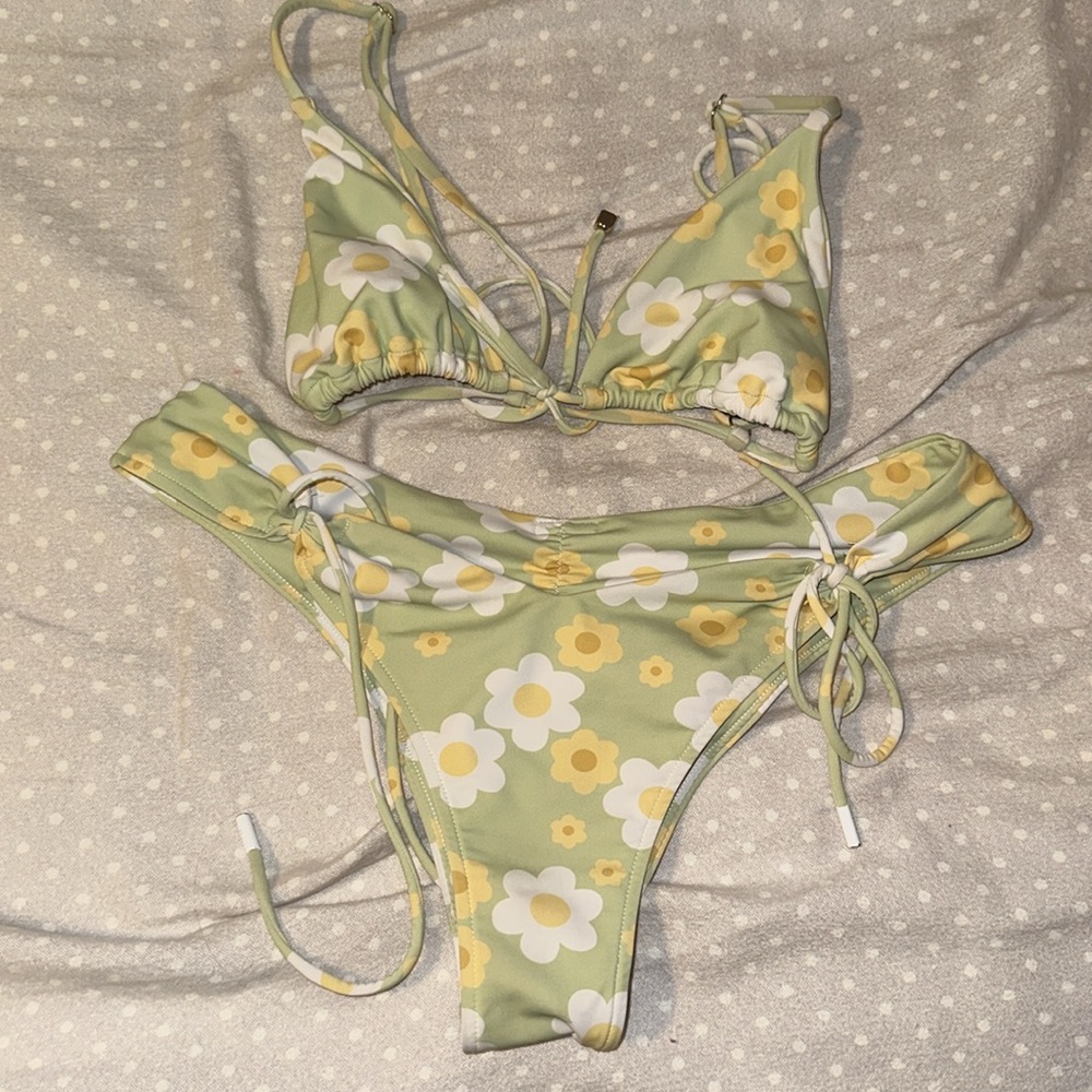 Blackbough bikini